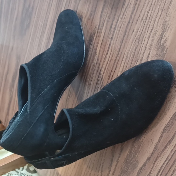 Stuart Weitzman black suede slip on bootie buckle 8 M - Picture 1 of 10